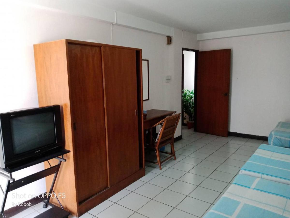 V.I.P. House Hotel Чиангмай Екстериор снимка