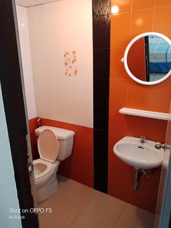 V.I.P. House Hotel Чиангмай Екстериор снимка